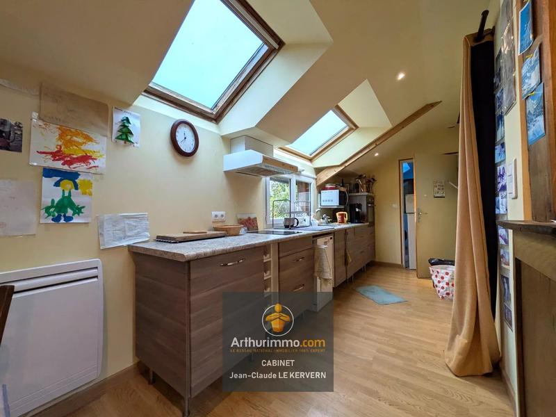 Maison - 168 m² - 9 pièces