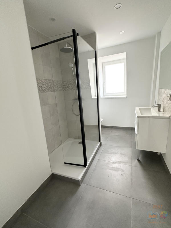 Appartement - 80 m² - 3 pièces