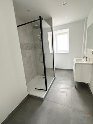 Appartement - 80 m² - 3 pièces