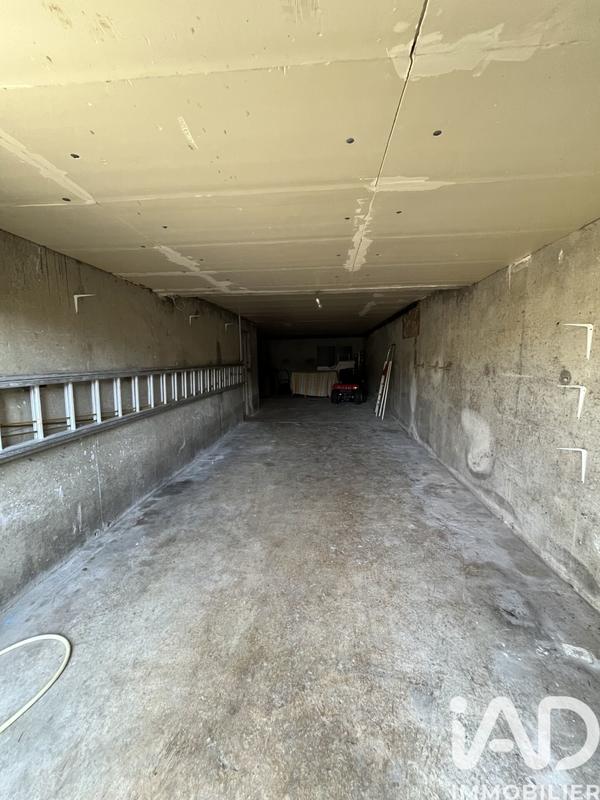 Maison - 232 m² - 6 pièces