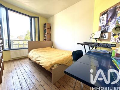 Maison - 104 m² - 5 pièces