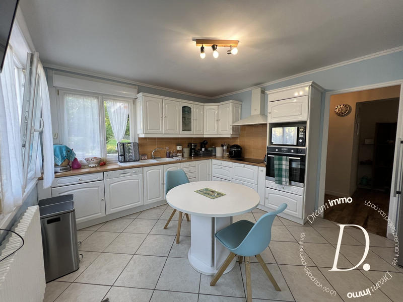 Maison - 207 m² - 7 pièces