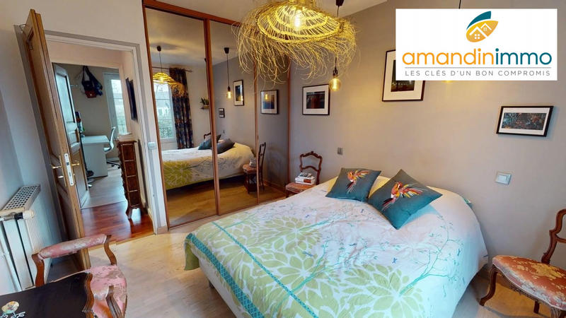 Maison - 170 m² - 8 pièces