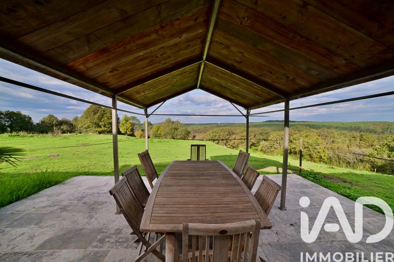 Maison - 706 m² - 16 pièces