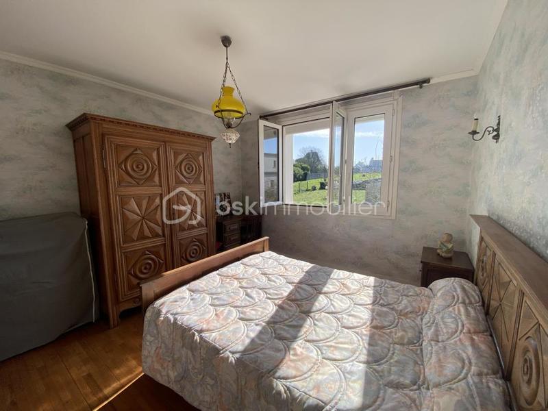 Maison - 220 m² - 11 pièces