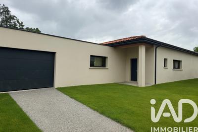 Maison - 262 m² - 5 pièces
