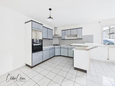 Maison - 82 m² - 3 pièces