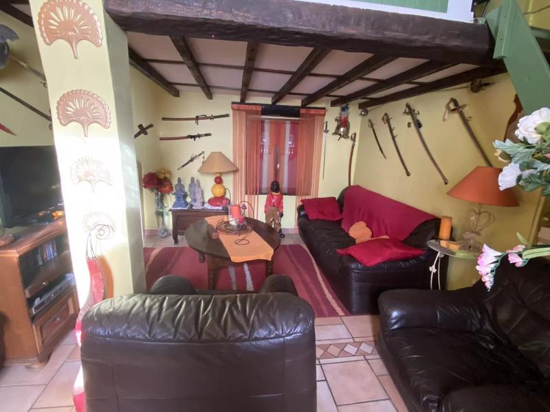 Maison traditionnelle - 94 m² - 4 pièces