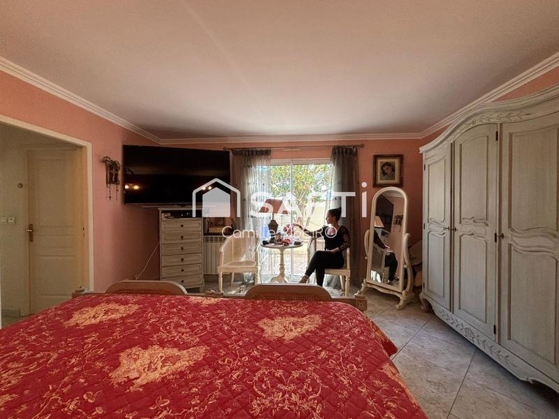 Maison - 280 m² - 5 pièces