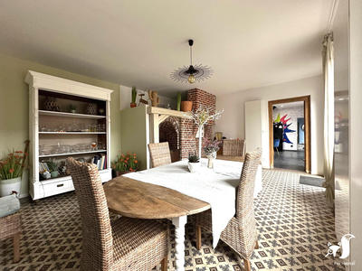 Maison - 226 m² - 8 pièces