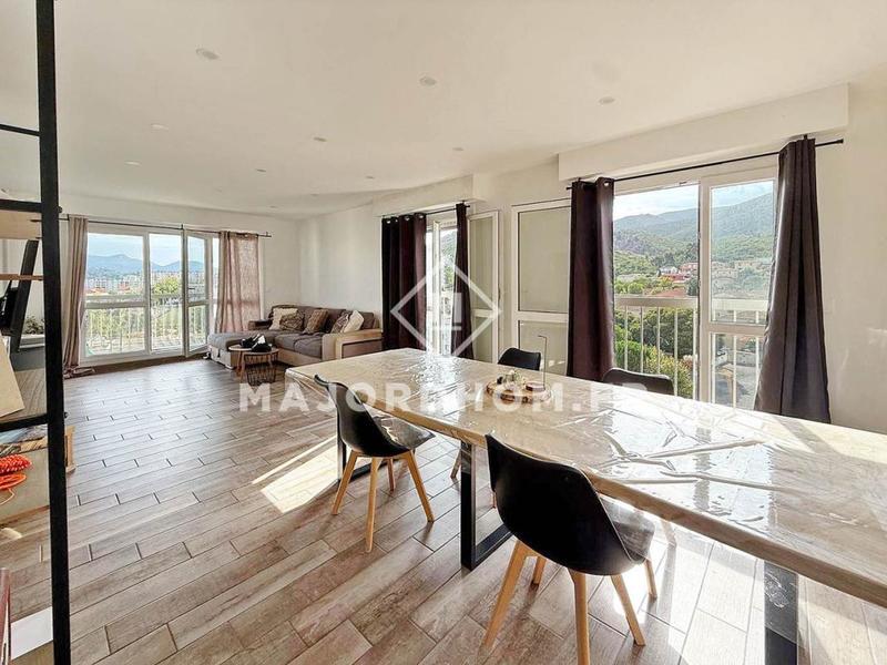 Appartement - 88 m² - 5 pièces