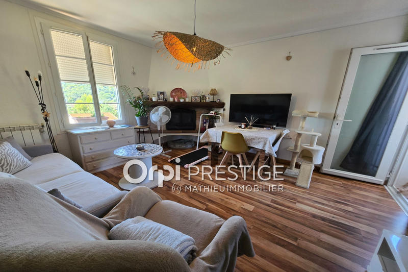 Villa - 201 m² - 9 pièces