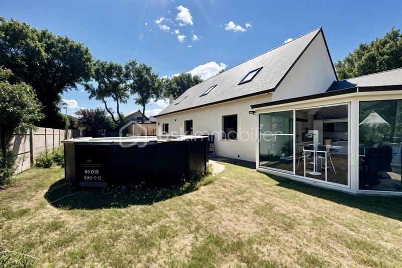 Maison - 188 m² - 9 pièces