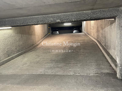 Parking / Garage - 14 m²