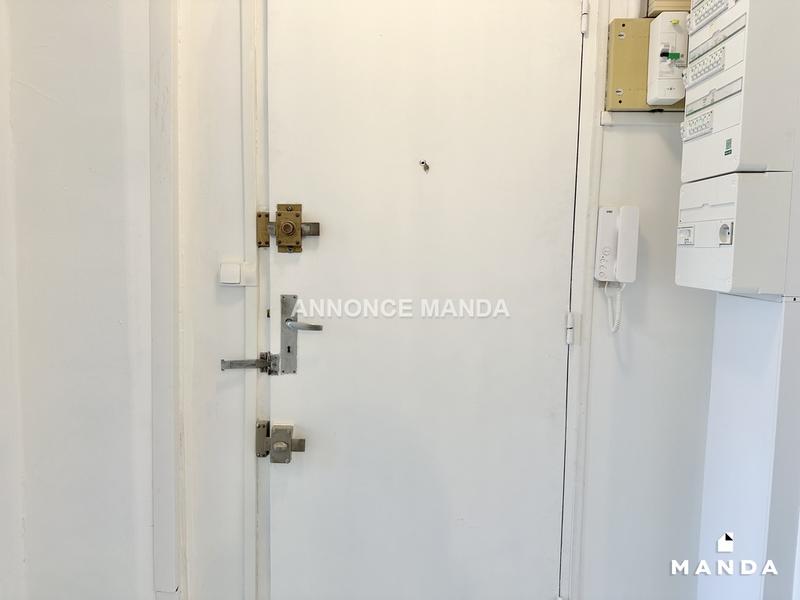 Chambre - 9 m² - 4 pièces