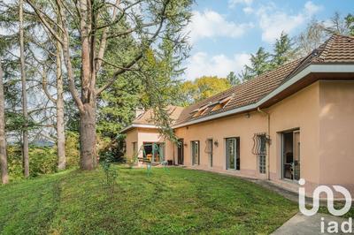 Maison - 216 m² - 5 pièces