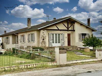 Maison - 310 m² - 7 pièces