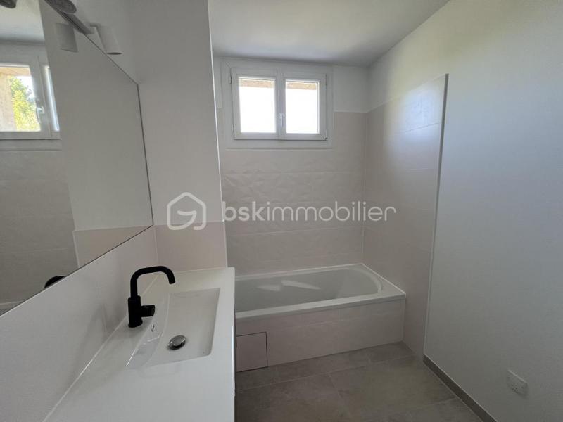 Maison traditionnelle - 146 m² - 6 pièces