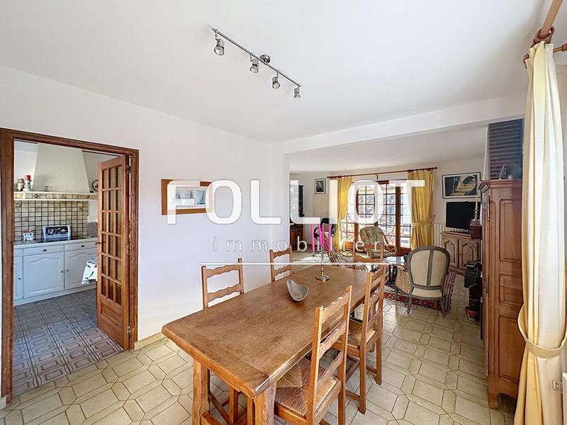 Maison - 159 m² - 7 pièces