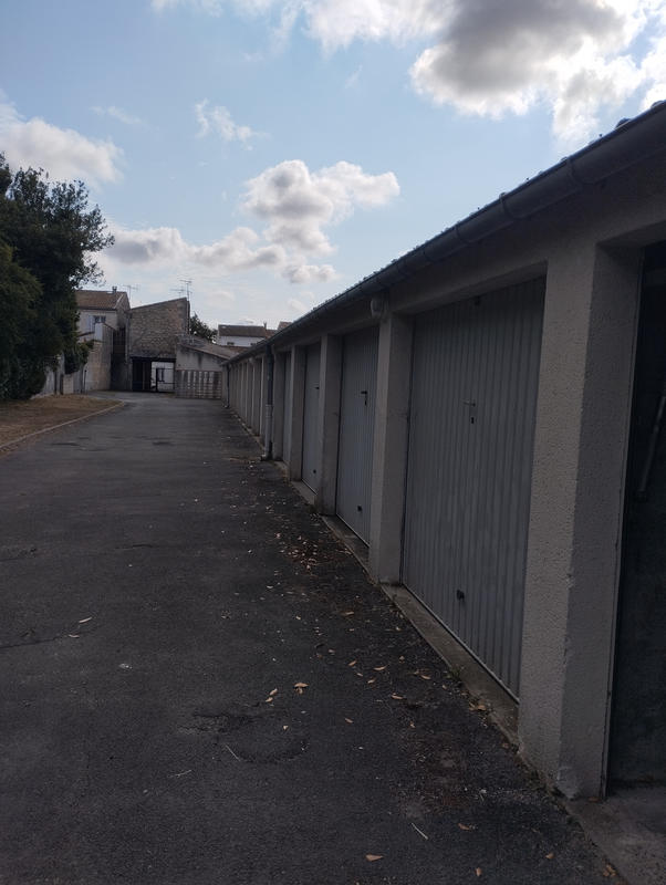 Parking / Garage - 16 m²