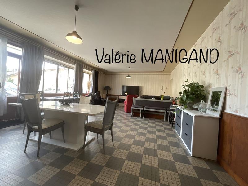 Maison - 260 m² - 9 pièces