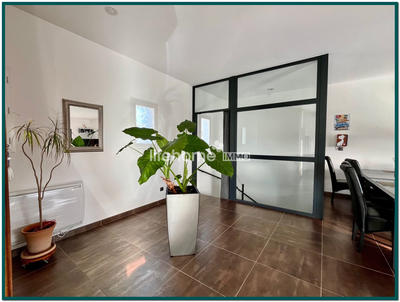 Villa - 208 m² - 5 pièces