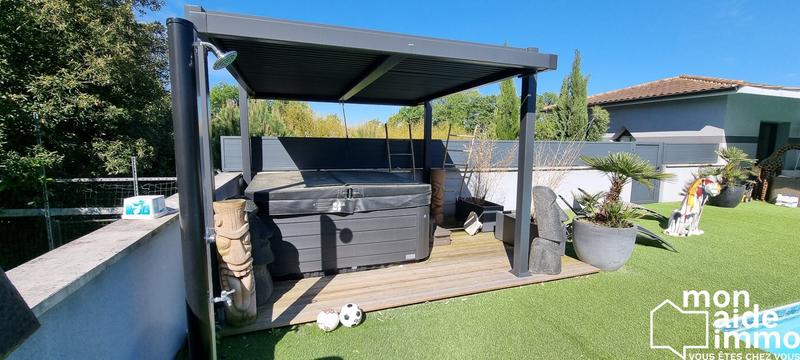 Maison contemporaine - 392 m² - 9 pièces