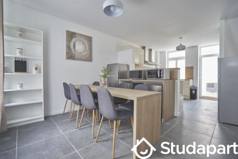 Chambre - 10 m² - 1 pièce