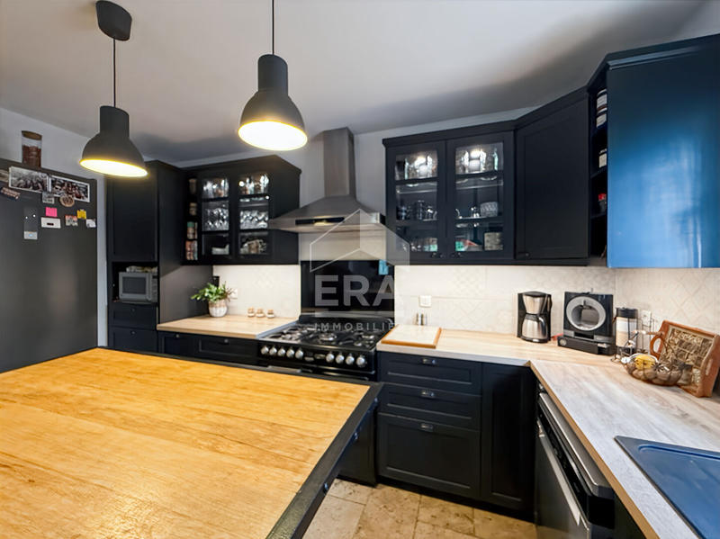 Maison - 146 m² - 7 pièces