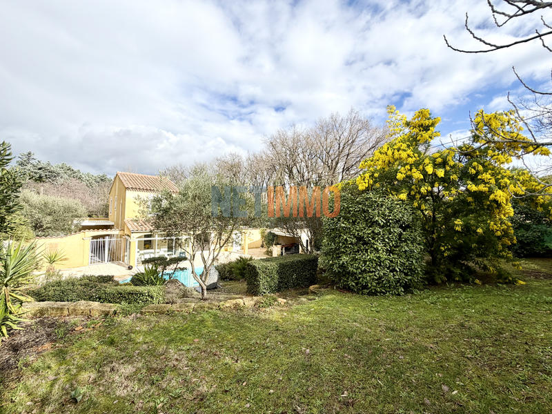 Maison - 140 m² - 5 pièces