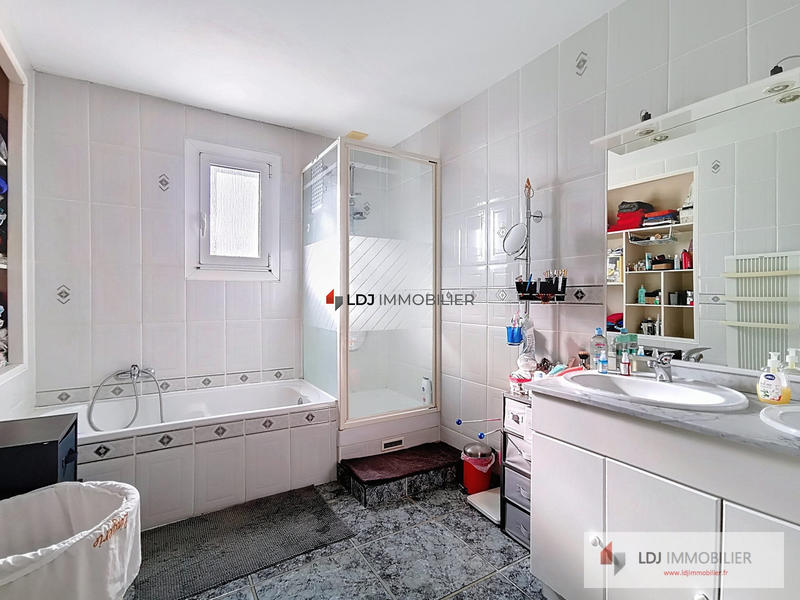 Maison - 106 m² - 5 pièces