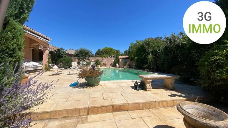 Maison traditionnelle - 95 m² - 4 pièces