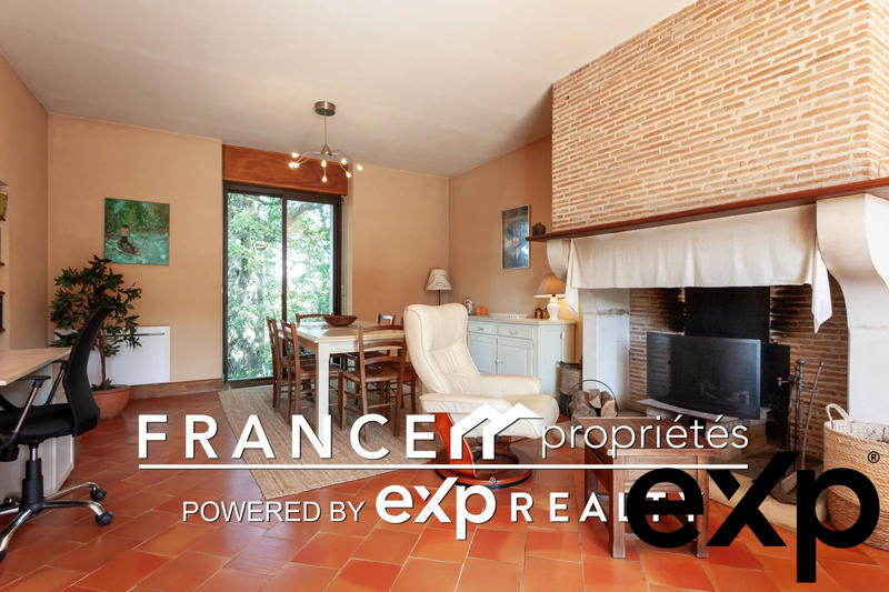 Maison - 223 m² - 7 pièces