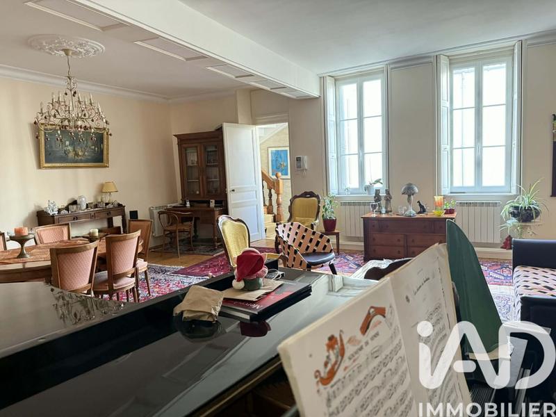 Maison de ville - 228 m² - 8 pièces