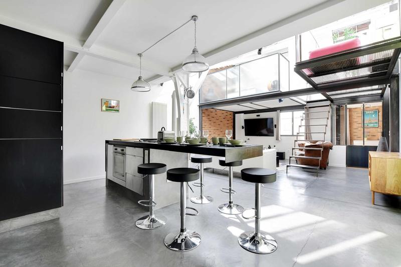 Loft - 106 m² - 4 pièces