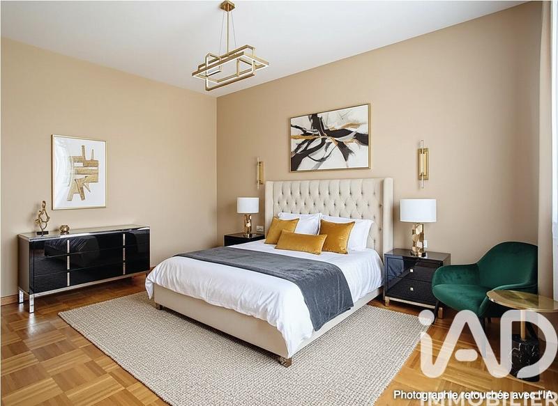 Maison - 357 m² - 8 pièces