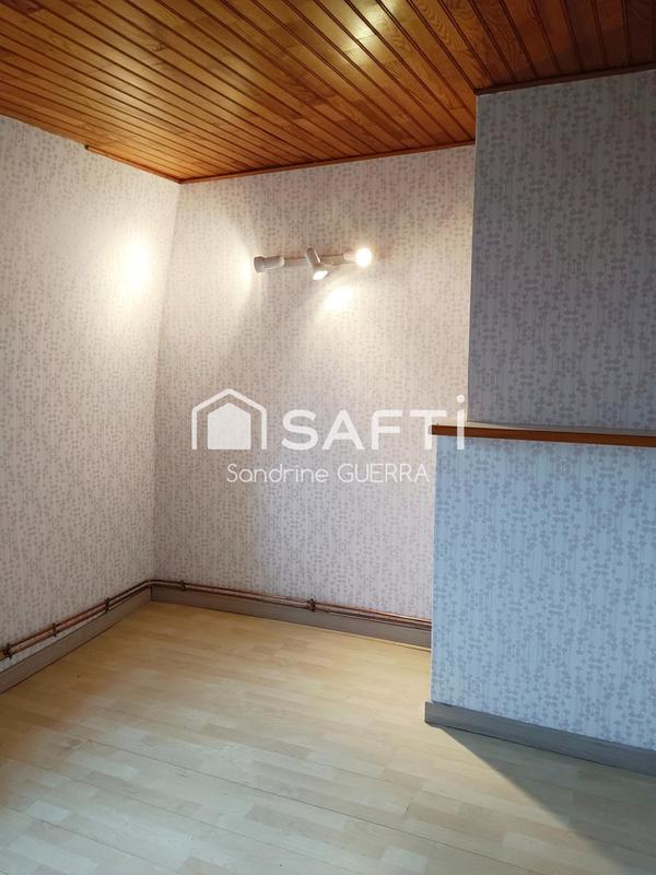 Maison - 215 m² - 8 pièces