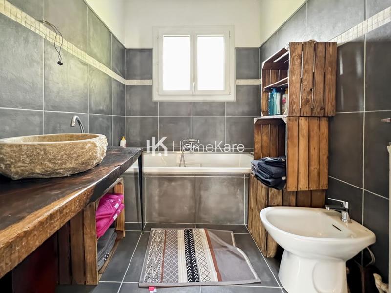 Maison - 200 m² - 5 pièces