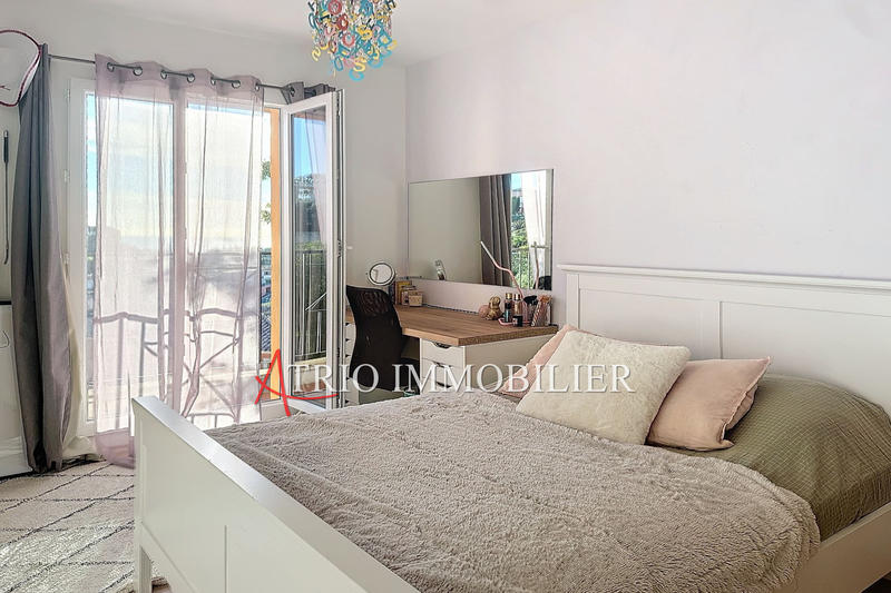 Appartement - 100 m² - 4 pièces