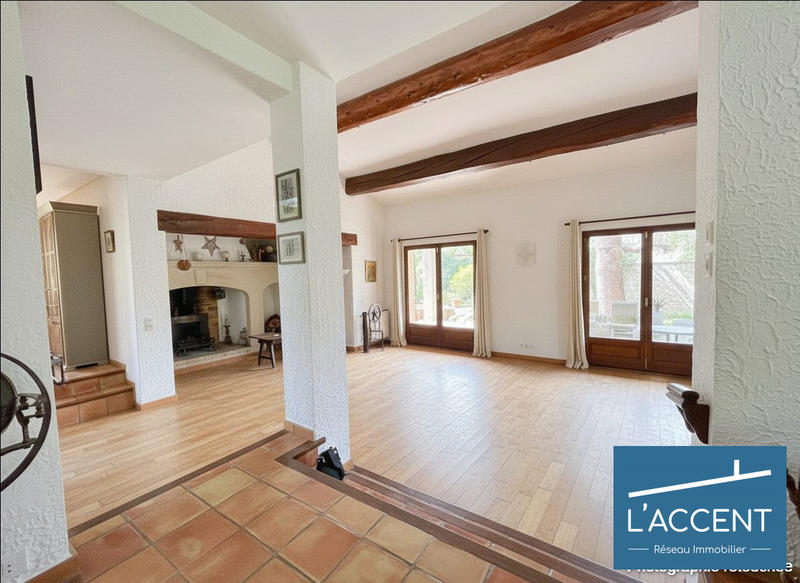 Villa - 239 m² - 7 pièces