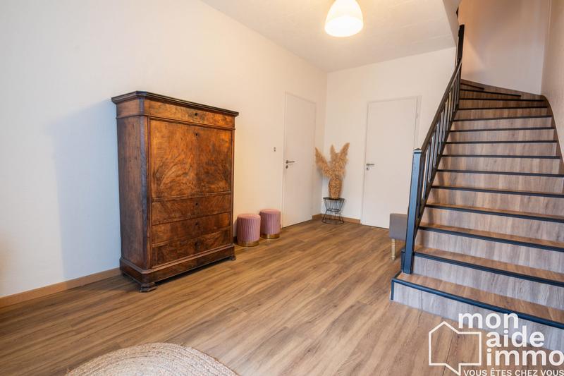 Maison traditionnelle - 210 m² - 7 pièces