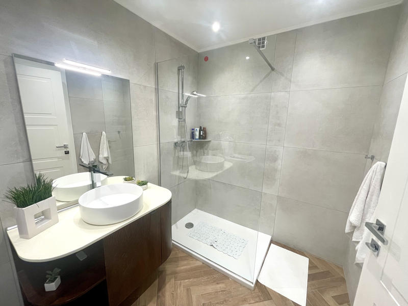 Appartement - 94 m² - 4 pièces