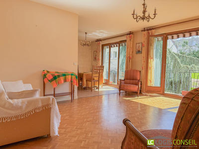 Appartement - 101 m² - 5 pièces