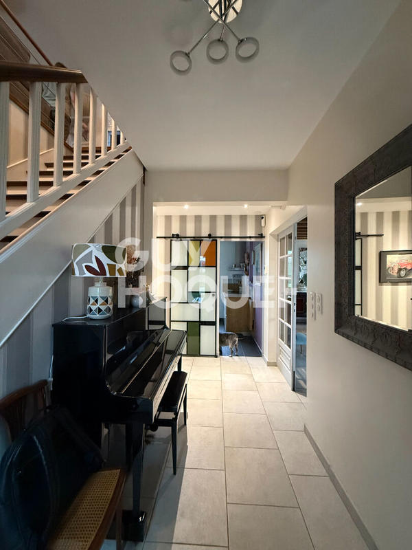 Maison - 163 m² - 7 pièces