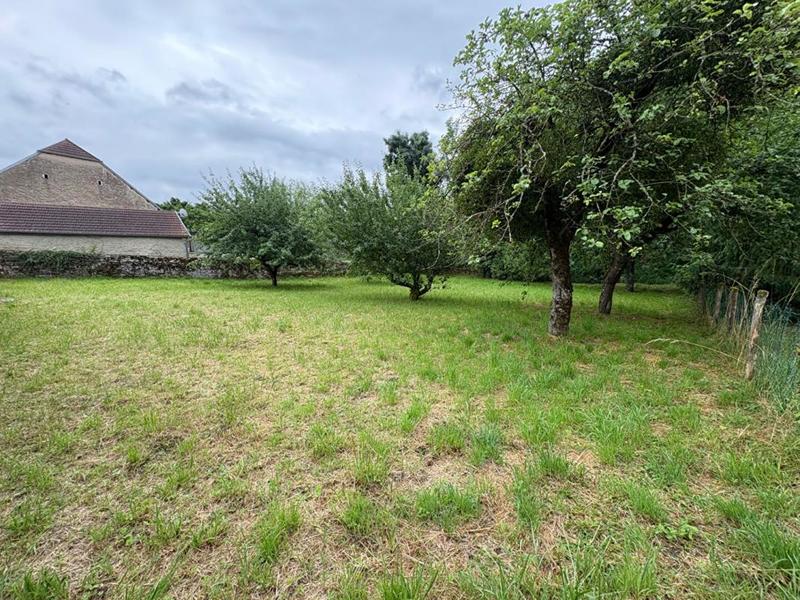 Terrain constructible - 728 m²