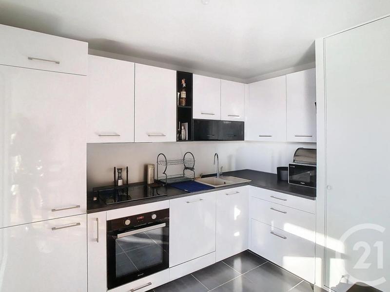 Appartement - 85 m² - 4 pièces