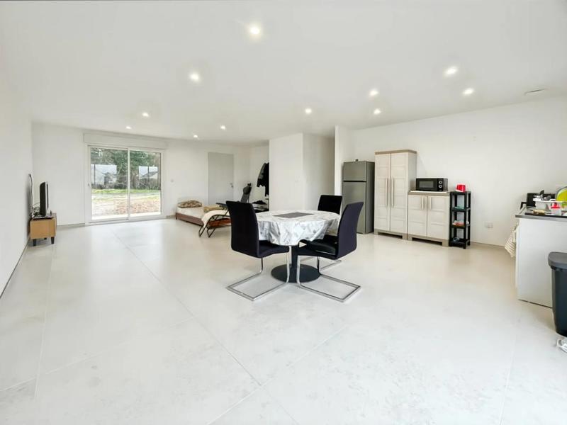 Maison - 104 m² - 4 pièces