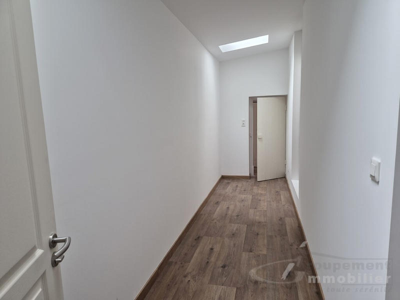 Maison - 216 m² - 7 pièces
