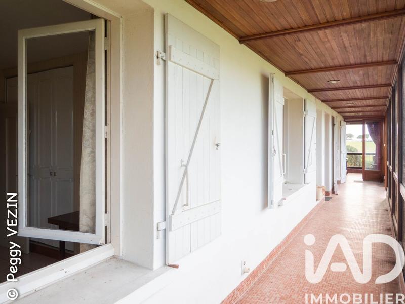 Maison - 235 m² - 10 pièces