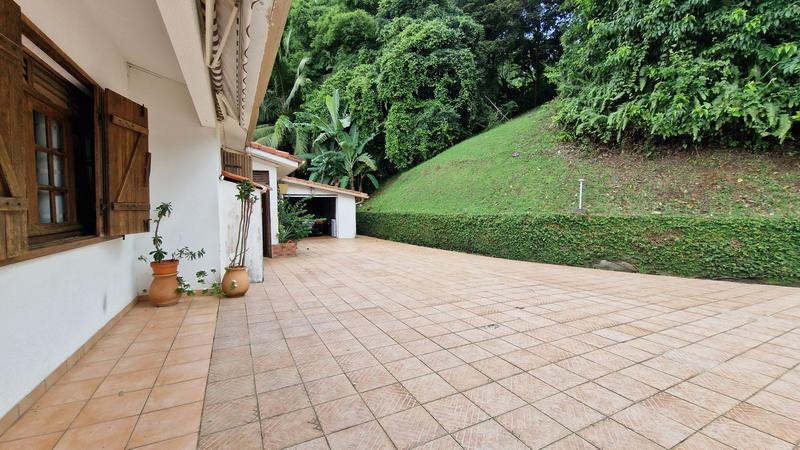 Villa - 198 m² - 5 pièces